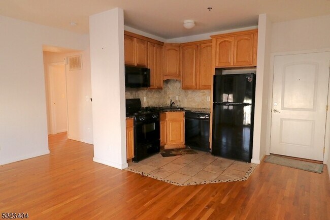 Photo - 47-49 Union Street Unit 1F Unit 1F