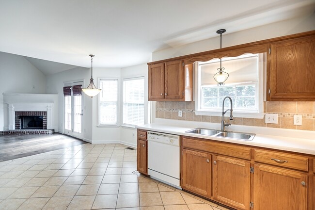 Photo - 1105 McDonough Cir