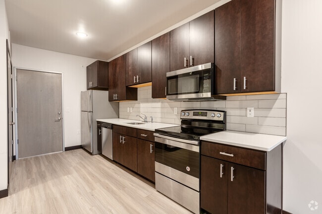 Efficiency - 582SF - Kitchen