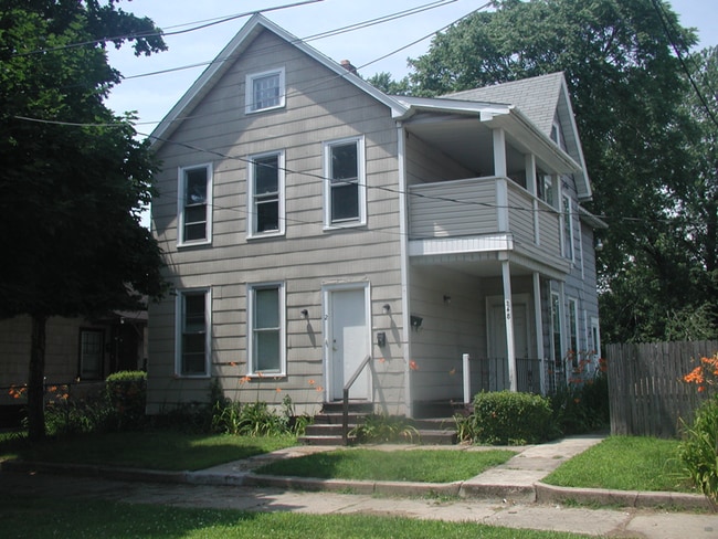 Building Photo - 248 W 3rd St Rental