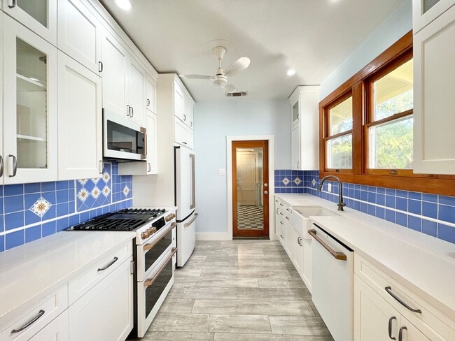 Photo - 4941 10th Ave