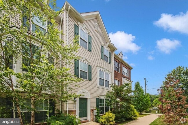 Building Photo - 1616 Wesbourne Dr Rental
