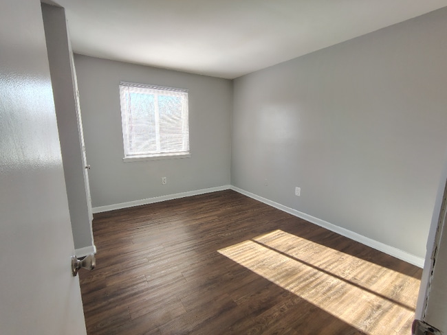 Photo - 600 Reusens Rd Unidad L130