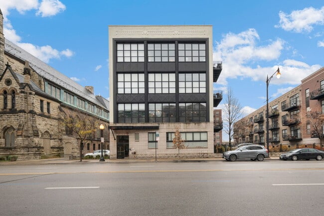 Photo - 1918 S Michigan Ave Unidad 403 Rental