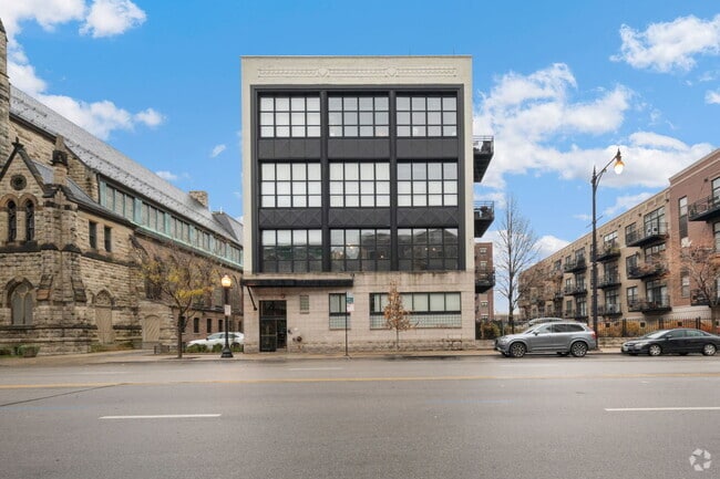 Building Photo - 1918 S Michigan Ave Unit 403 Rental