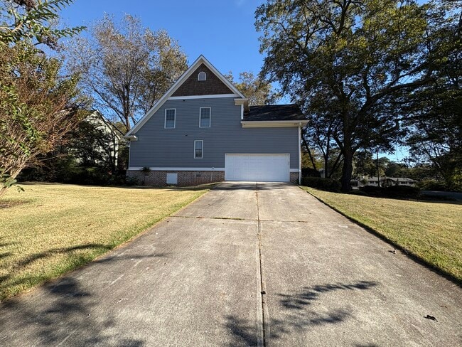 Photo - 1736 Brockett Rd