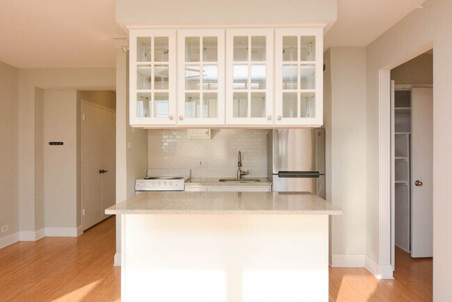 Photo - 428 W Wellington Ave Unidad D13