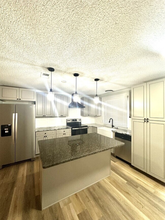 Photo - 11930 Greenglen Dr