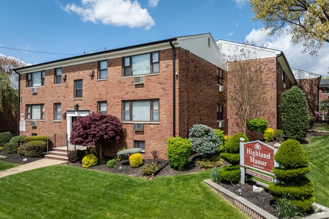 Highland Manor Apartments