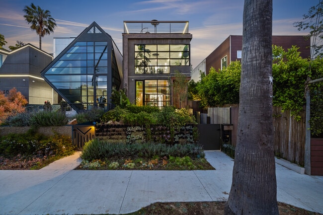 Photo - 836 California Ave