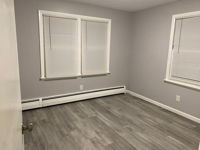 Photo - 74 Saltonstall Ave Unidad 1 fist floor