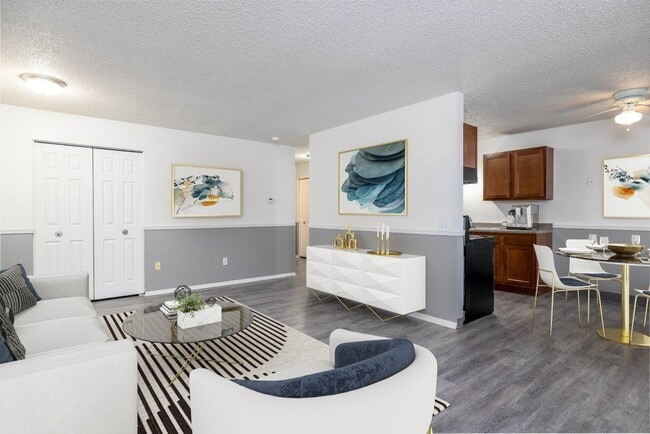 Parkway Manor Apartment Homes