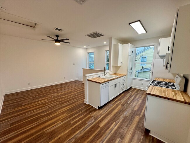 Photo - 2119 Avenue O 1/2