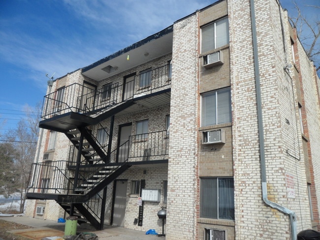 Photo - Light Rail West Apartments