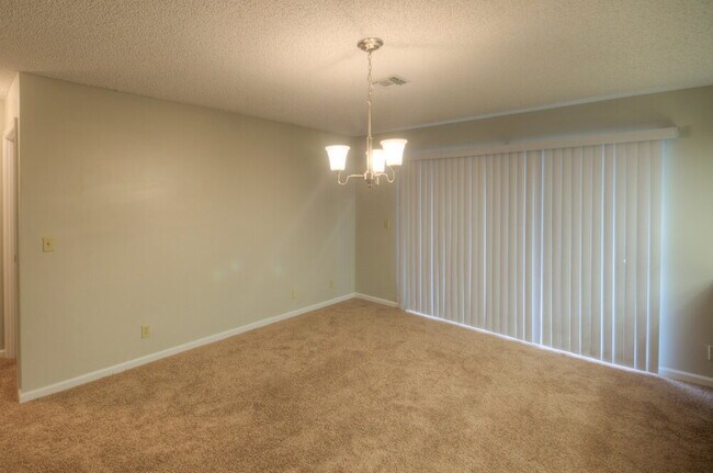138 Dove Cir