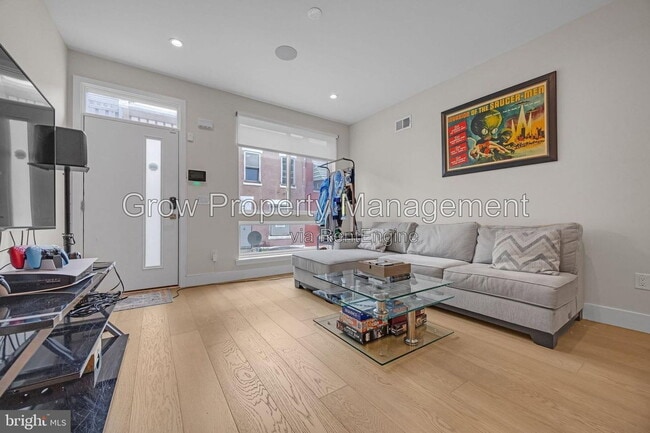 Photo - 1752 N Bailey St