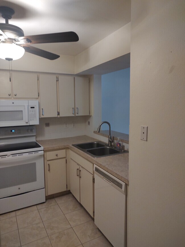 Photo - 3399 Mermoor Dr Unit 207