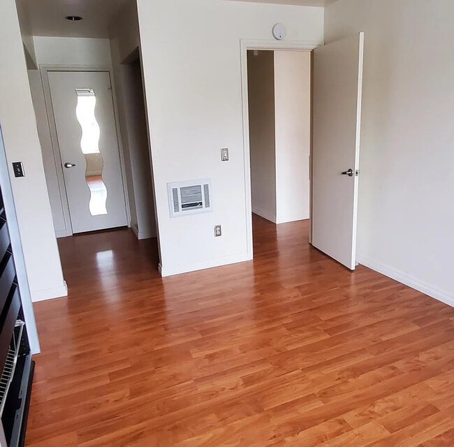 Building Photo - 7758 Caminito Encanto Unit 201