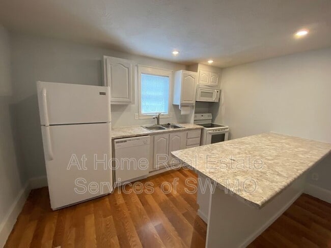 Photo - 617 S Fort Ave