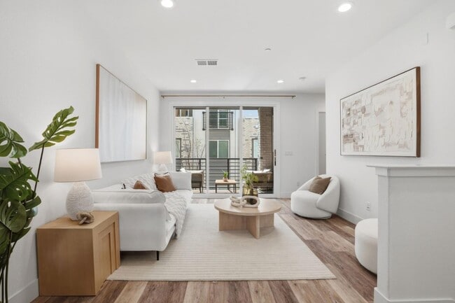 Photo - 3380 Router Cmn