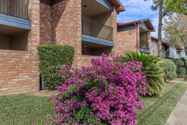 Photo - 14250 Kimberley Ln Unidad c2