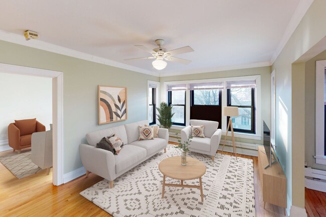 Dining/Living room - 5535 S. Kimbark Avenue Apartments