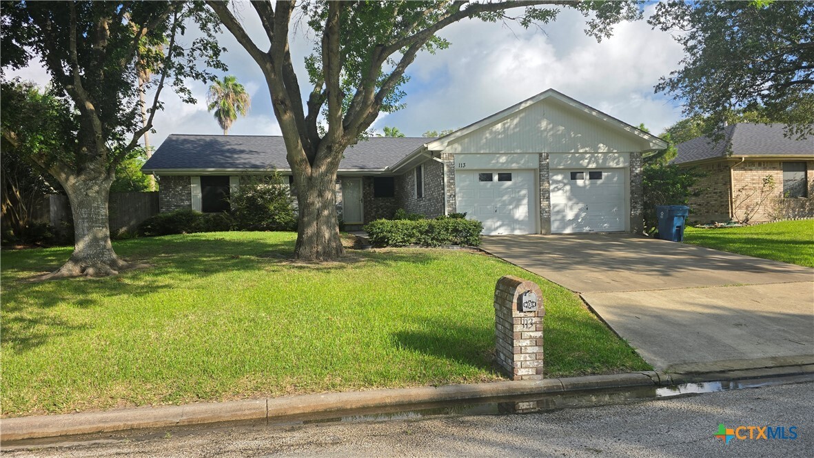 Photo - 113 Harbor Dr W