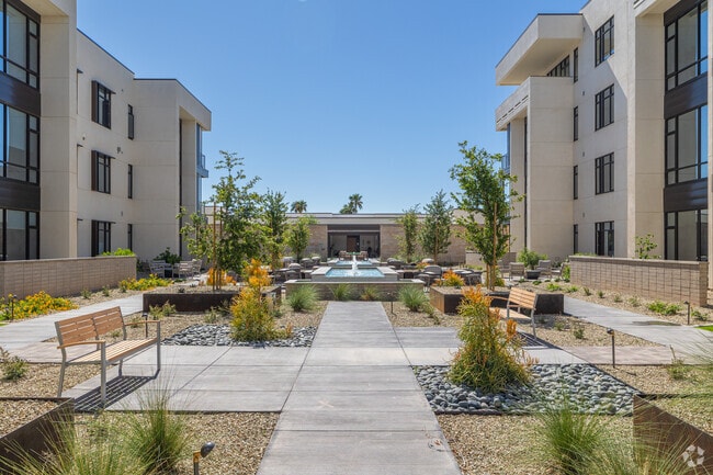 Photo - Inspirata Pointe at Royal Oaks