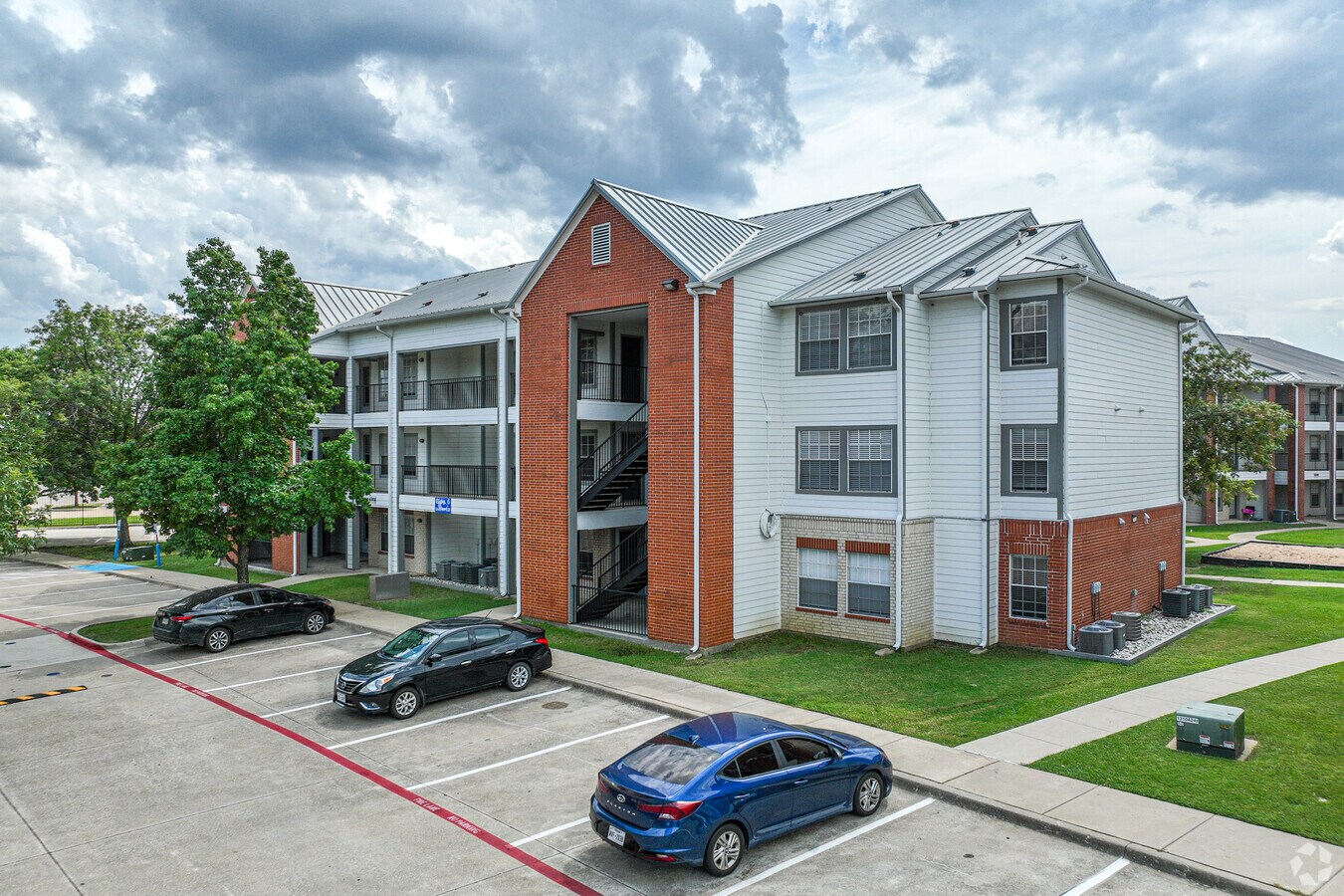Photo - Century Court Apartments