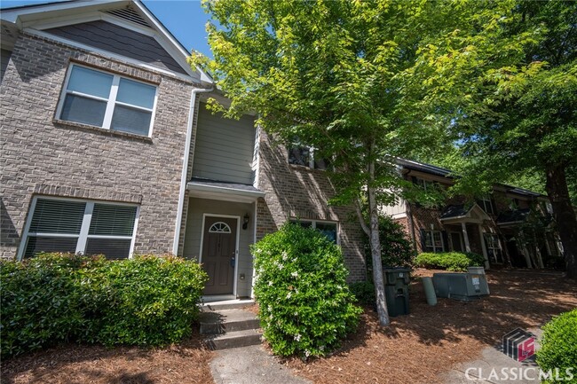 Photo - 1131 Binghampton Cir Townhome