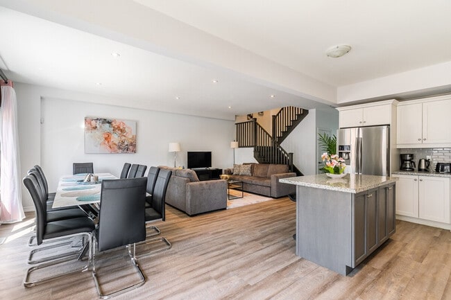 Building Photo - 101 Shoreview Pl Unit ID1345749P