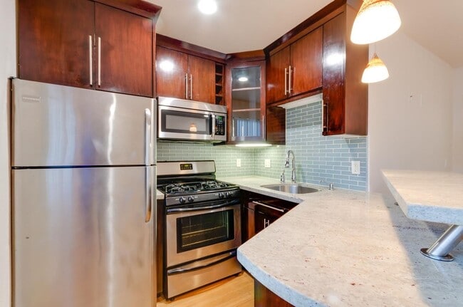 Photo - Canyonwood Apartments