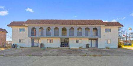 Building Photo - 1036 Linde Ave Unit 1042