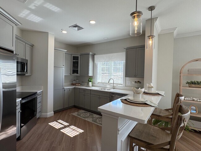 Photo - 74 Rockingham Rd Unit 102