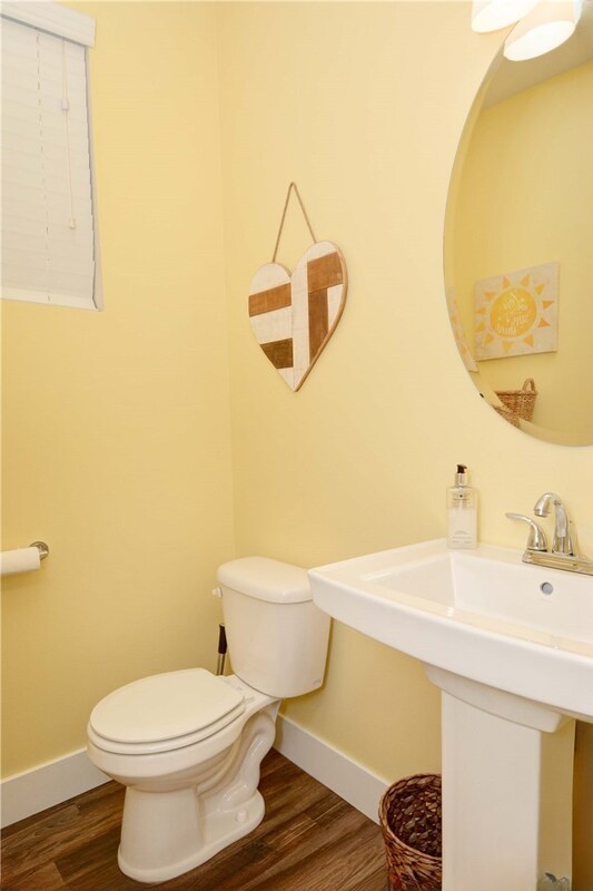 Photo - 729 207th St SW House