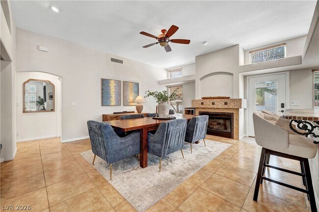 Photo - 1405 Sunblush Ln