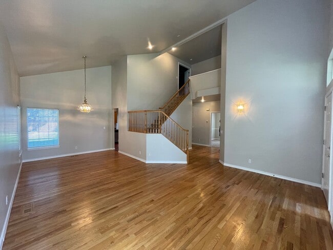 Photo - Beautiful 5bd 3ba home on corner lot, Edgeview Estates Sub in Boise