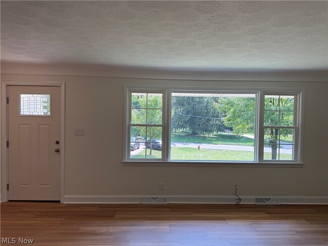 475 Meadowlane Rd