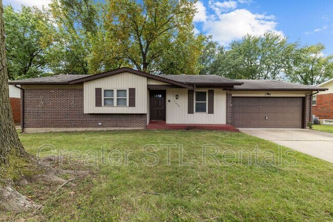 Photo - 1619 Matlock Dr House