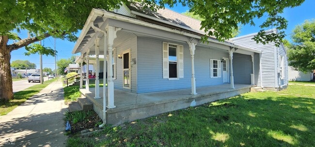 Photo - 348 E Franklin St