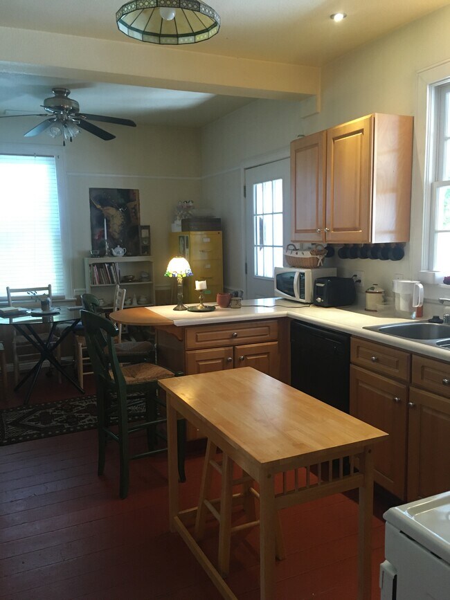 Cocina principal - 321 Nevada St