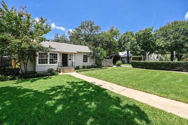 Photo - 1411 Northwood Rd