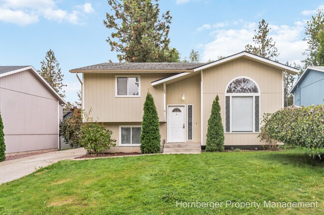 Recently Updated Single Family Home On The... - Recently Updated Single Family Home On The...