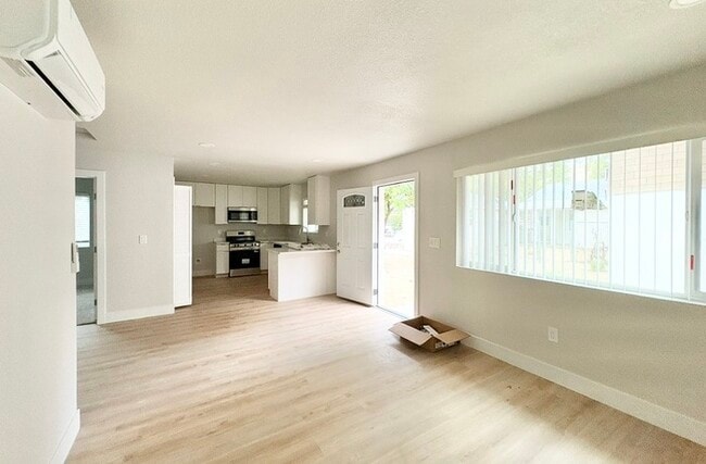 Photo - Beautiful 2-bedroom 1 bathroom in Roseville!