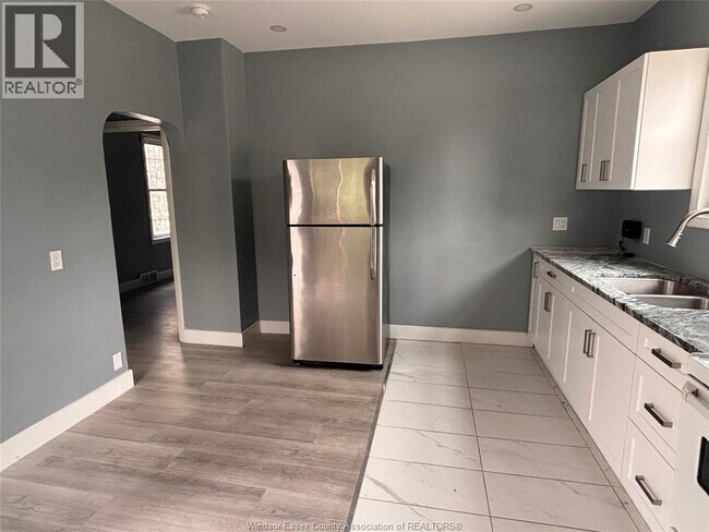 Photo - 637 Tuscarora St