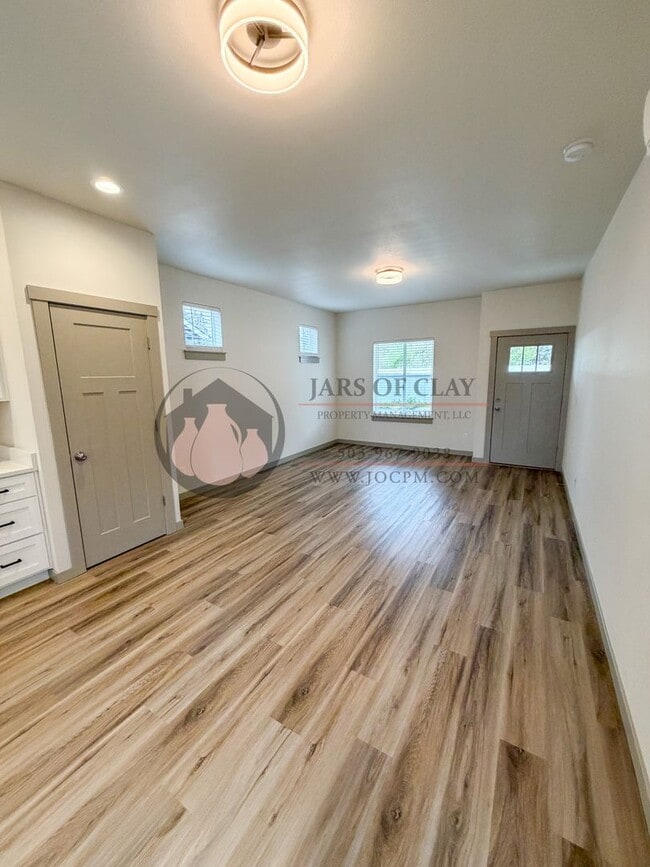 Photo - Newer Build- Ready for Move In