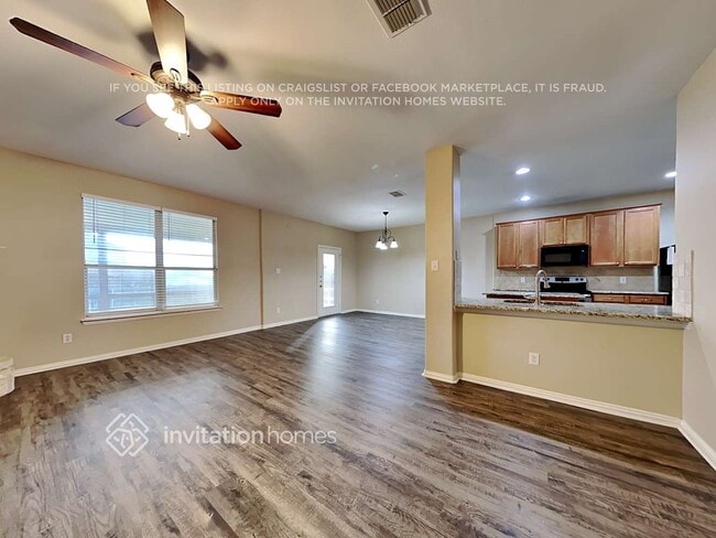 Photo - 728 Sage Brush Dr