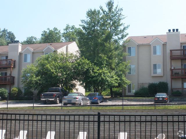 Sandalwood Creek Condominiums - Sandalwood Creek Condominiums