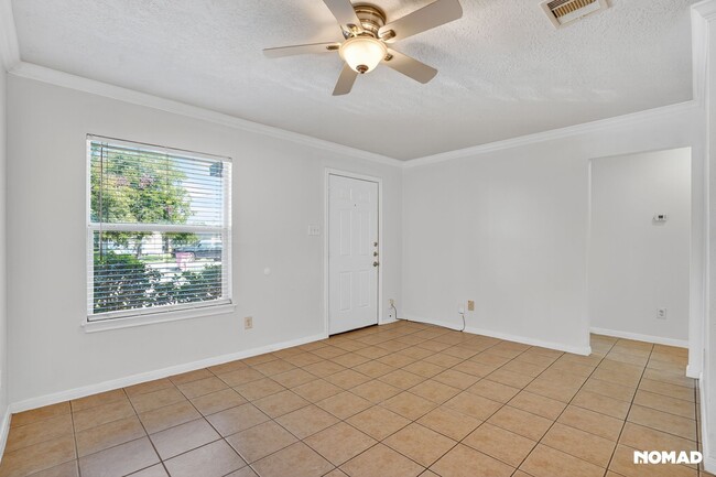 2410 Morning Glory Dr