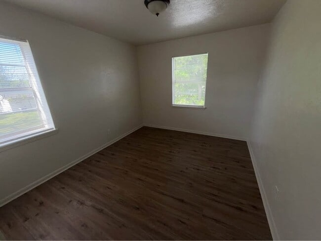 Photo - 371 W Elm Mott Dr